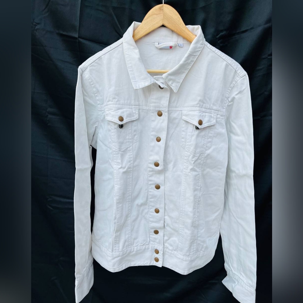White Denim jacket - Picture 1 of 6